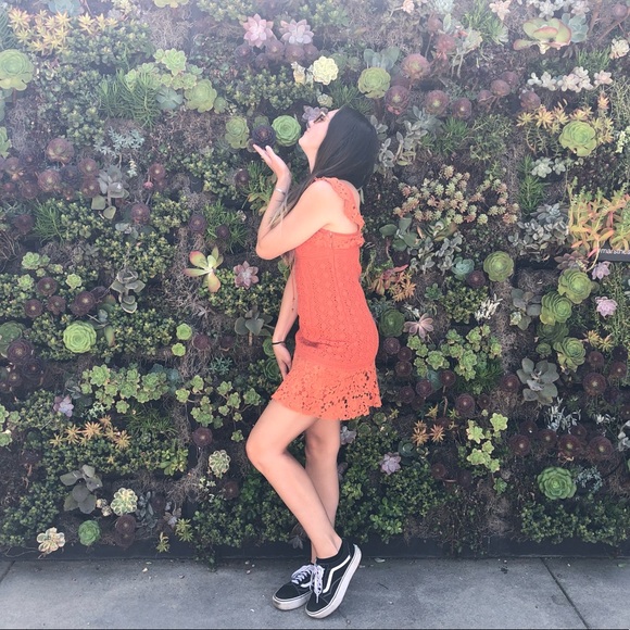 Meet your Posher, Rachel - Picture 2 of 3